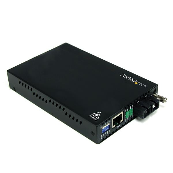 StarTech.com 10/100 Mbps Single Mode Fiber Media Converter SC - 18.6 miles/30km over Single Mode SC Fiber (ET90110SM302) - Conversor de media de fibra - 100Mb LAN - 100Base-FX - RJ-45 / modo único SC - até 30 km - 1310 nm - para P/N: ETCHS2U, SVA12M2
