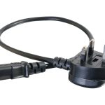 C2G Universal Power Cord - Cabo de alimentação - BS 1363 (M) para power IEC 60320 C13 - 2 m - moldado - preto