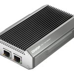 QNAP QNA-UC10G2T - Adaptador de rede - USB4 / Thunderbolt 4 - 10Gb Ethernet x 2